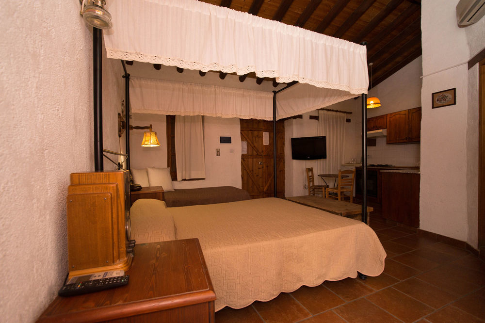 Linos Inn กาโกเปเตรีย ภายนอก รูปภาพ